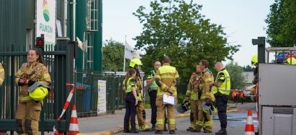 Een overleg tussen verschillende hulpdiensten op het terrein van Plukon